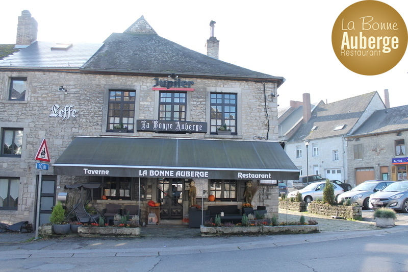 La bonne auberge à Nismes
